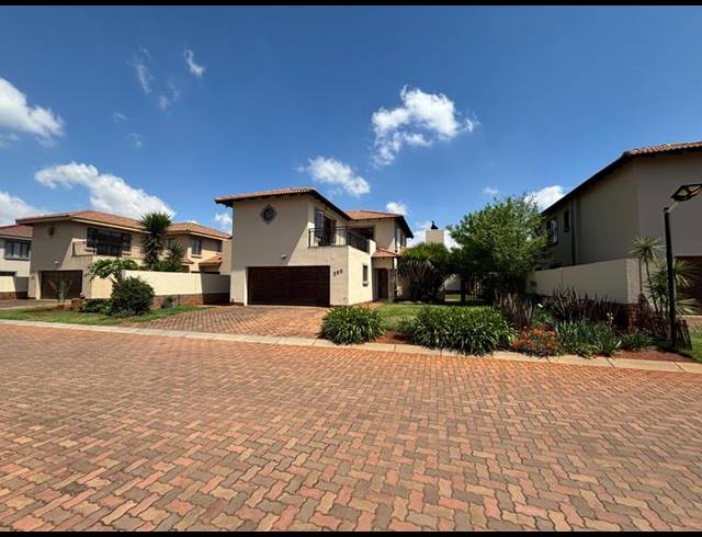3 BEDROOM PROPERTY TO RENT IN KENLEAF